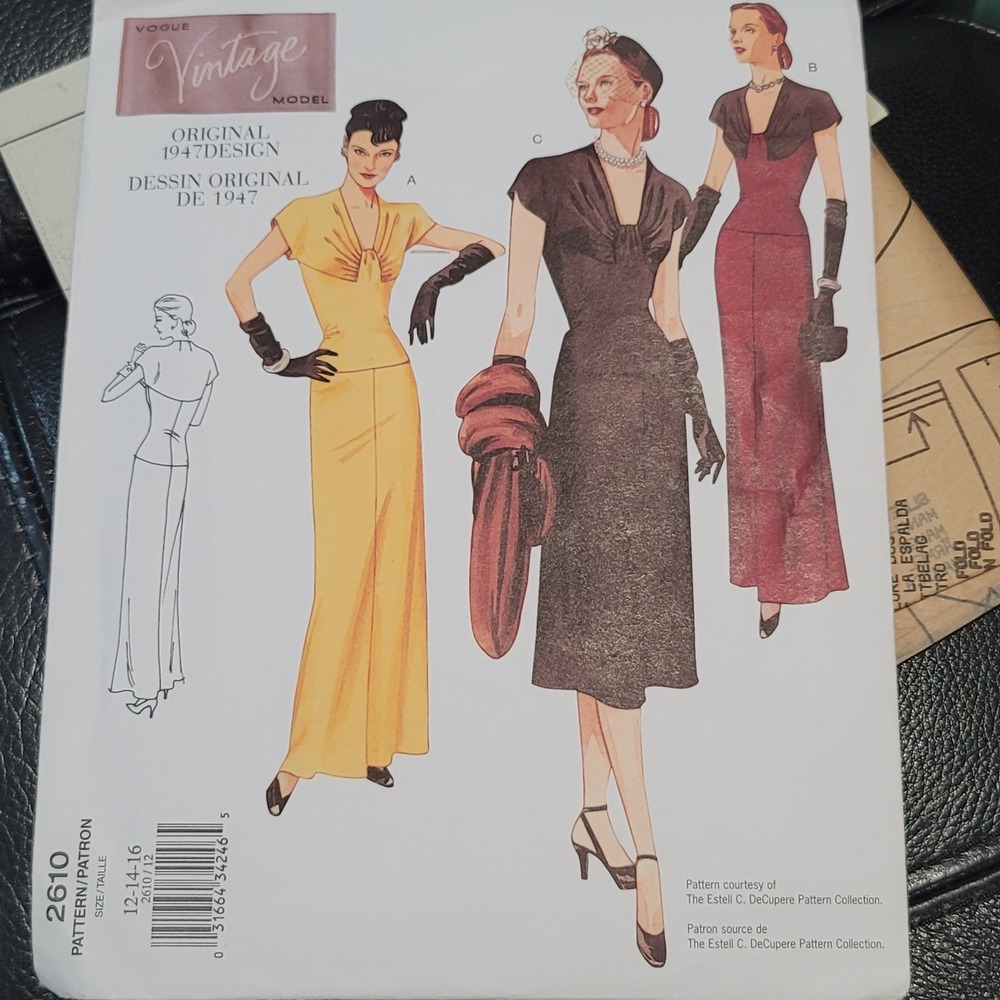 Vogue Vintage Model 2610 Sewing Pattern 1947 Design Dress Size 12-16 Uncut